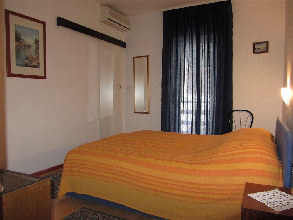 Villa Vilma Sukosan Ngoại thất bức ảnh